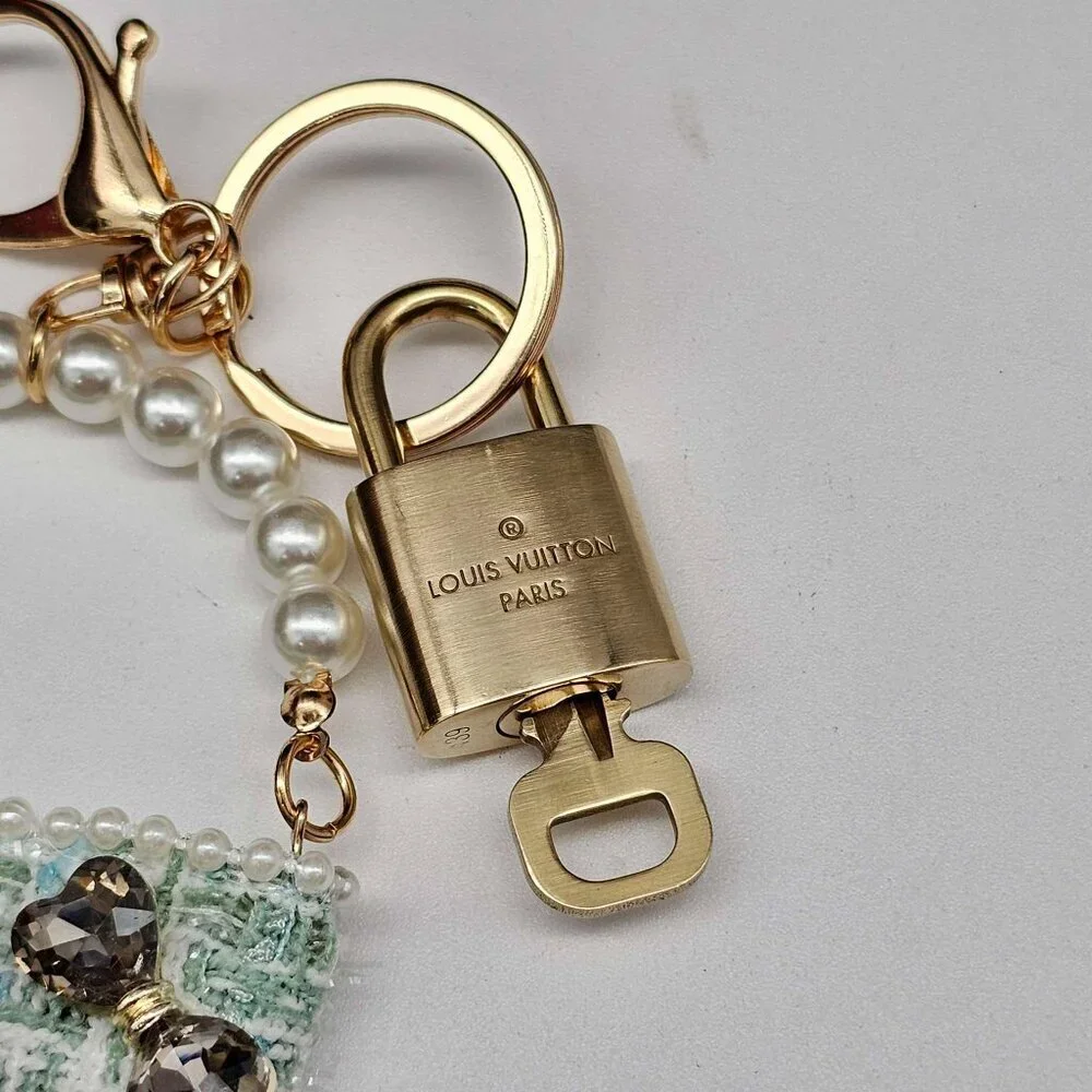 LV Authentic Gold Padlock 🔒 Key Set w/ Unbranded Tweed Bag Keychain Charm